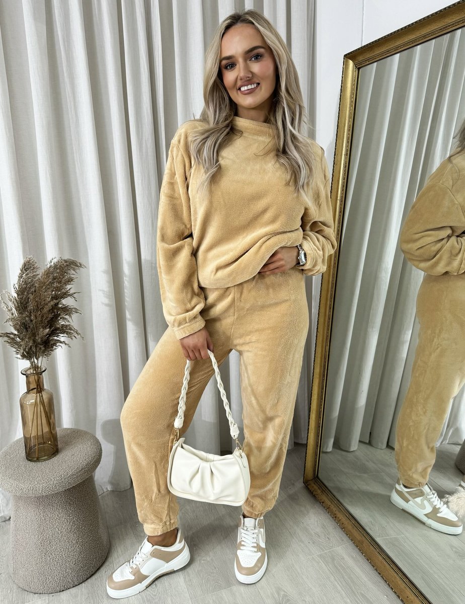 Velvet Long Sleeve Loose Top and Jogger Loungewear Co-ord Set